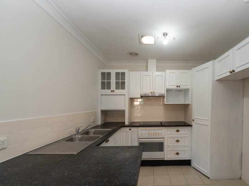 2/9 Crystal Reef Drive, Coombabah QLD 4216