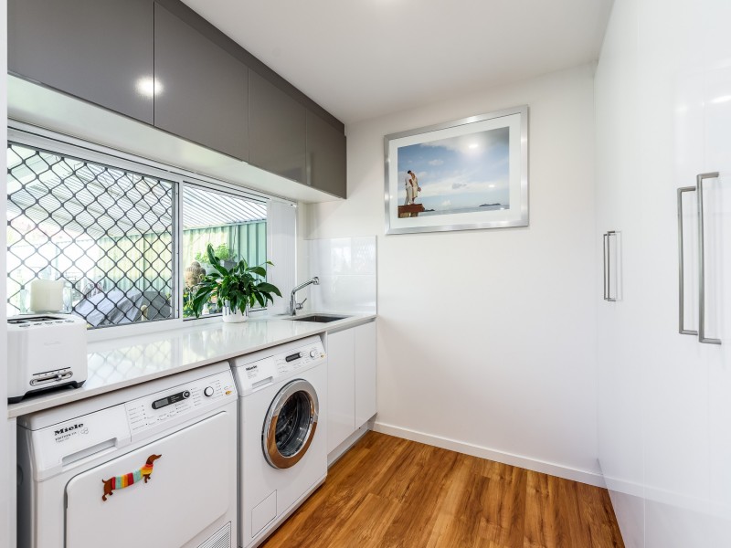 2/22 Senate Street, Labrador QLD 4215