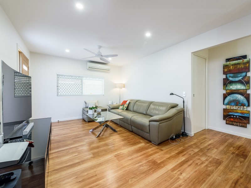 2/22 Senate Street, Labrador QLD 4215