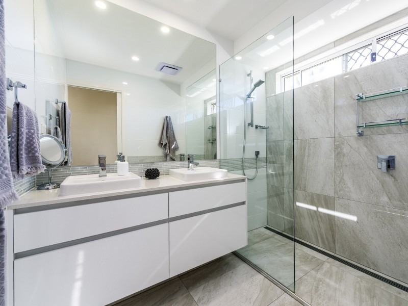 2/22 Senate Street, Labrador QLD 4215