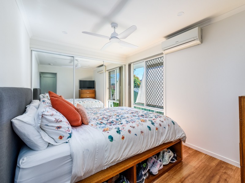 2/22 Senate Street, Labrador QLD 4215