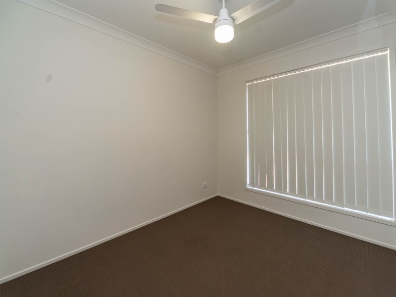 2/21 Winston Way, Pimpama QLD 4209