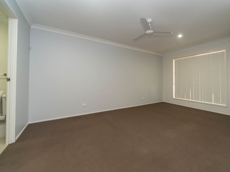 2/21 Winston Way, Pimpama QLD 4209
