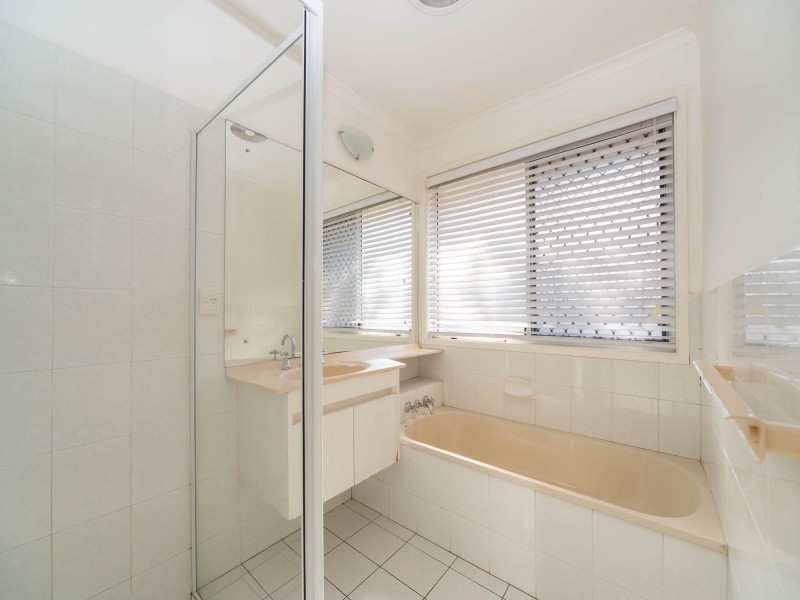 258 Discovery Drive, Helensvale QLD 4212