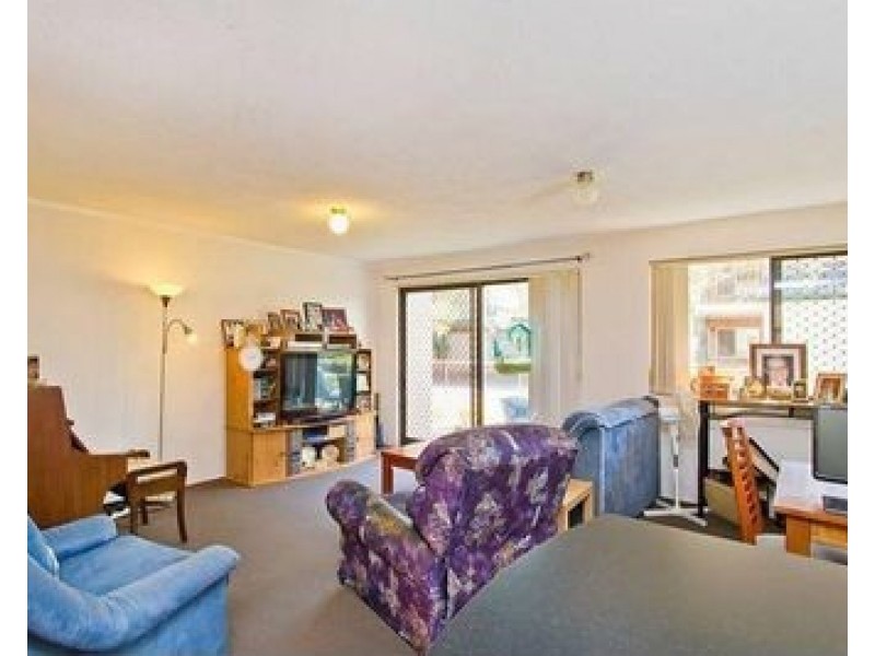 1/159 Muir Street, Labrador QLD 4215