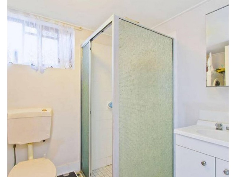 1/159 Muir Street, Labrador QLD 4215