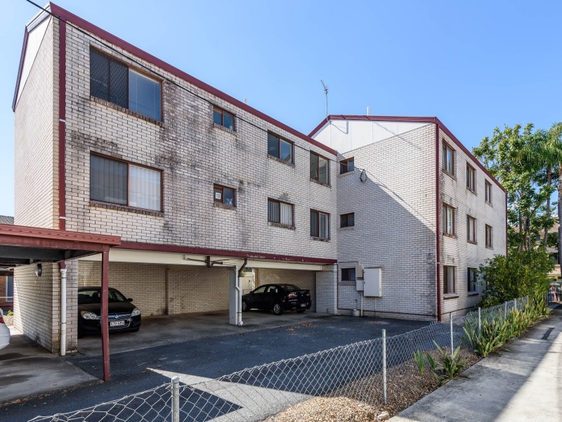 1/159 Muir Street, Labrador QLD 4215