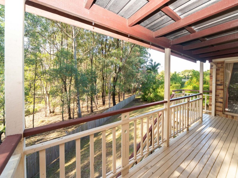 27 Rebbechi Court, Parkwood QLD 4214