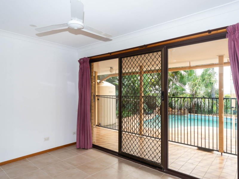 27 Aberdeen Court, Highland Park QLD 4211
