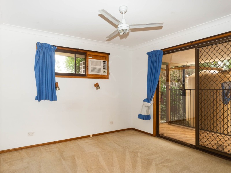 27 Aberdeen Court, Highland Park QLD 4211