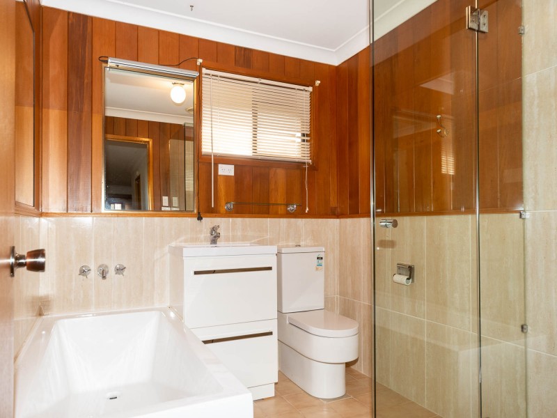 27 Aberdeen Court, Highland Park QLD 4211