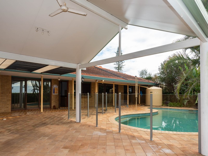 27 Aberdeen Court, Highland Park QLD 4211