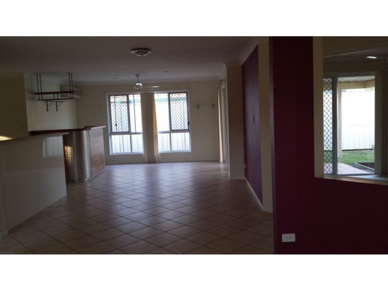 4 Jordana Street, Arundel QLD 4214