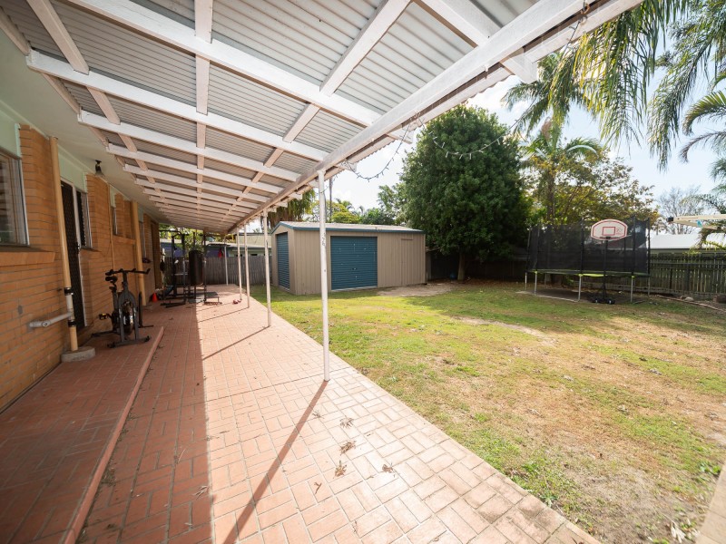 119 Central Street, Labrador QLD 4215