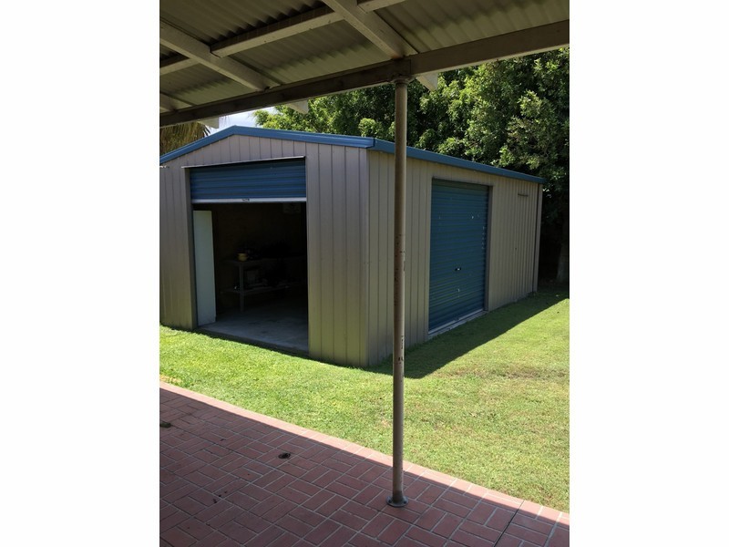 119 Central Street, Labrador QLD 4215