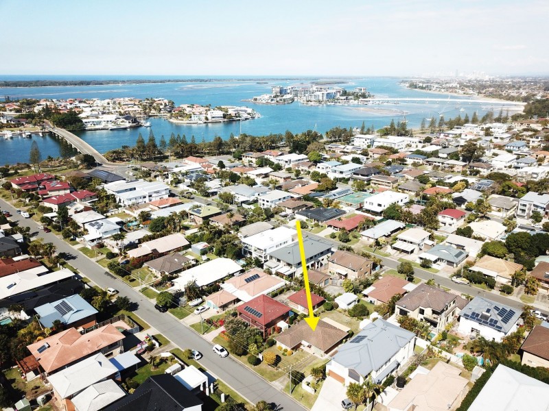 26 Shoveller Avenue, Paradise Point QLD 4216