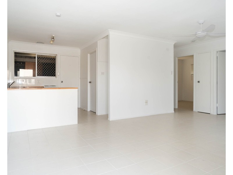 2/9 Whiting Street, Labrador QLD 4215