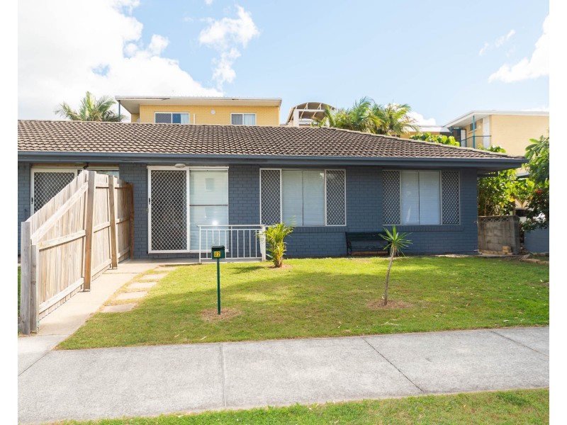 2/9 Whiting Street, Labrador QLD 4215
