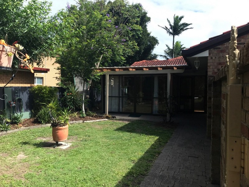 1/14 Royal Palm Court, Southport QLD 4215