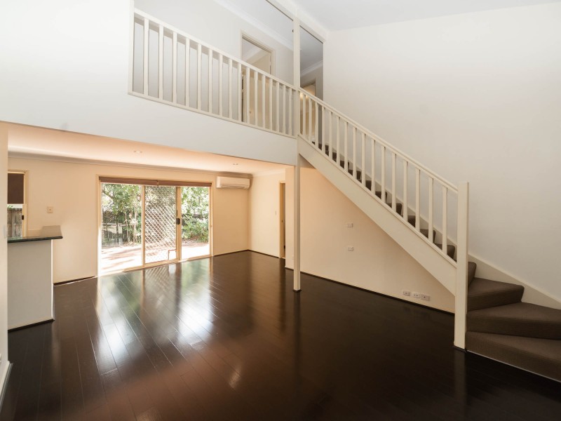 7/482 Pine Ridge Road, Coombabah QLD 4216