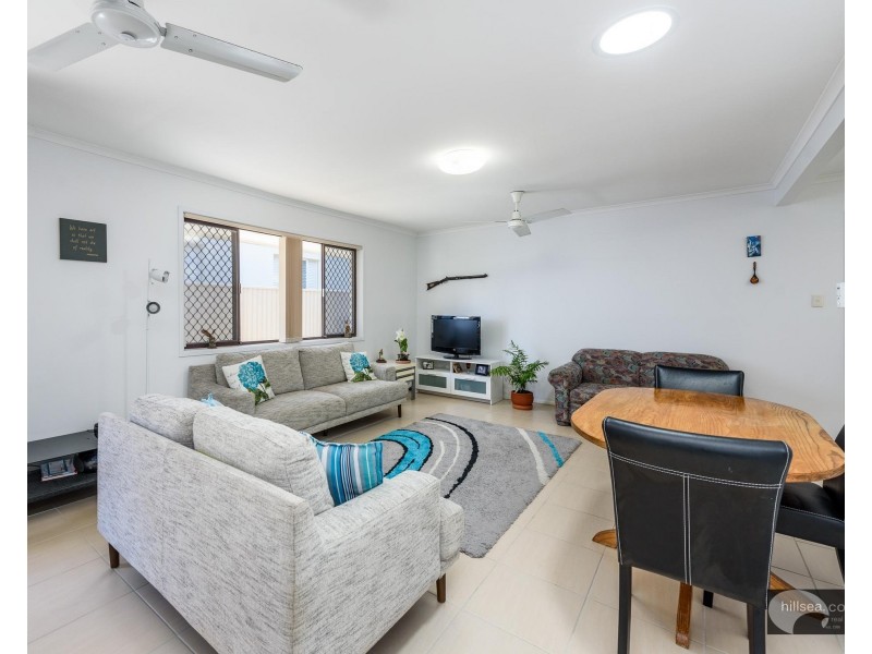 1/13 Errol Avenue, Paradise Point QLD 4216