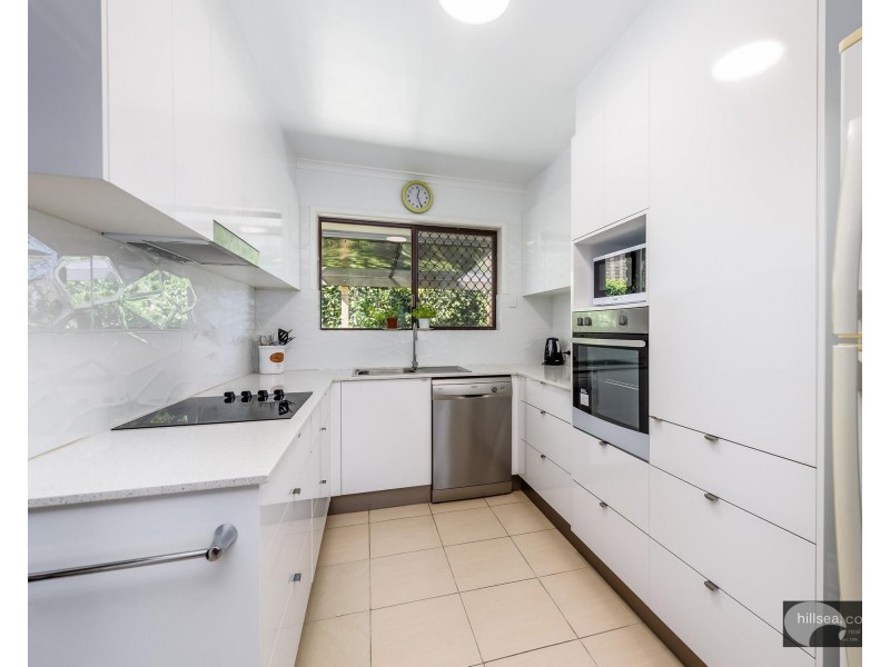 1/13 Errol Avenue, Paradise Point QLD 4216