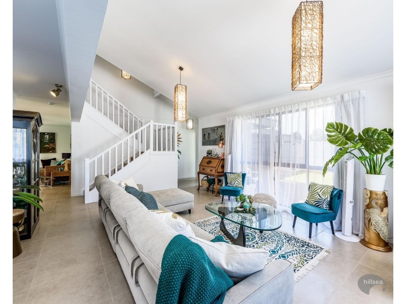 14A Thrush Avenue, Paradise Point QLD 4216
