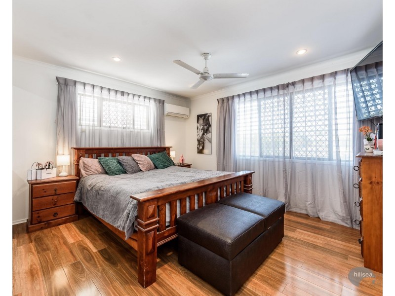 14A Thrush Avenue, Paradise Point QLD 4216