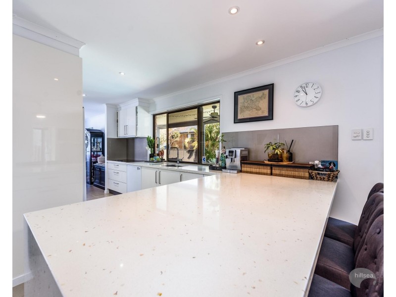 14A Thrush Avenue, Paradise Point QLD 4216