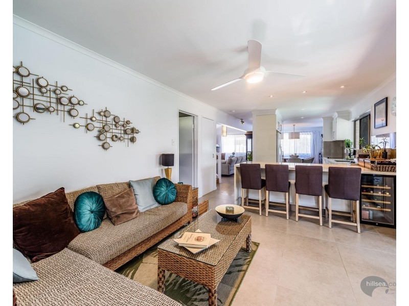14A Thrush Avenue, Paradise Point QLD 4216