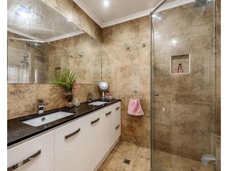 14A Thrush Avenue, Paradise Point QLD 4216