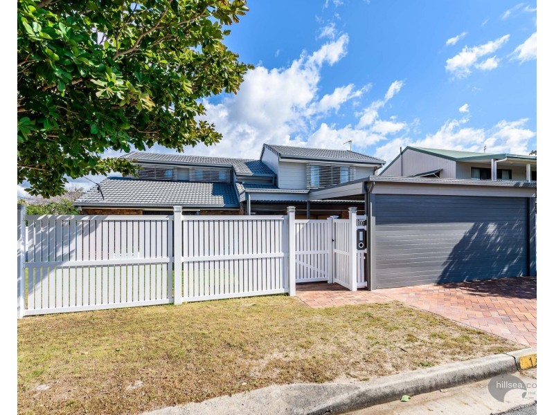 14A Thrush Avenue, Paradise Point QLD 4216