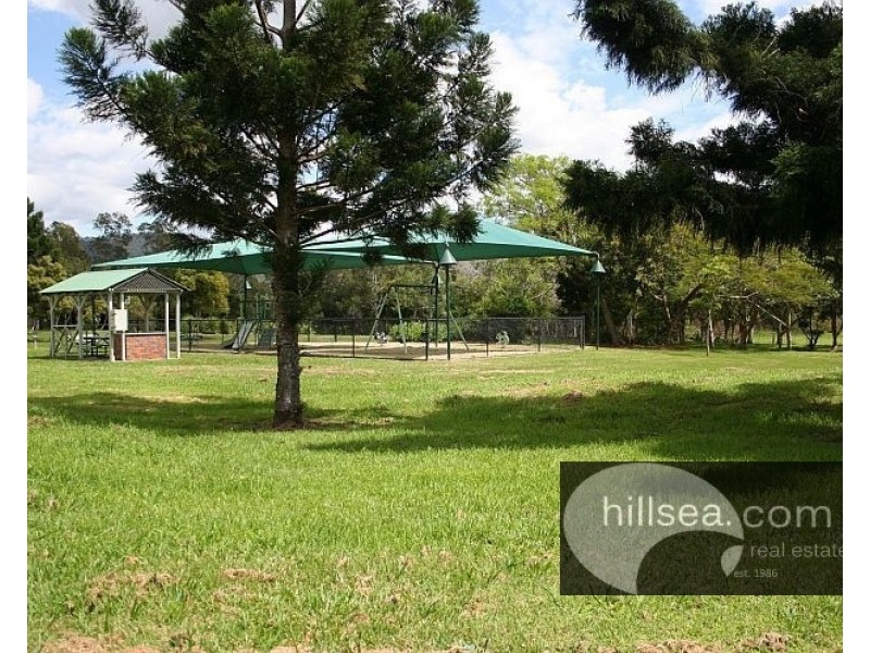 12 Tandanus Court, Oxenford QLD 4210