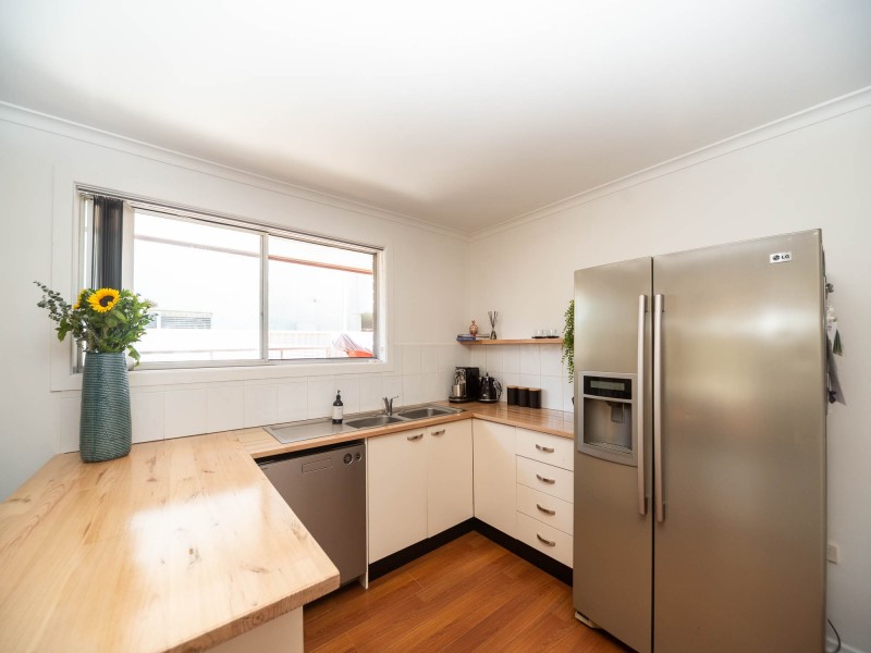 16 Muscovey Avenue, Paradise Point QLD 4216