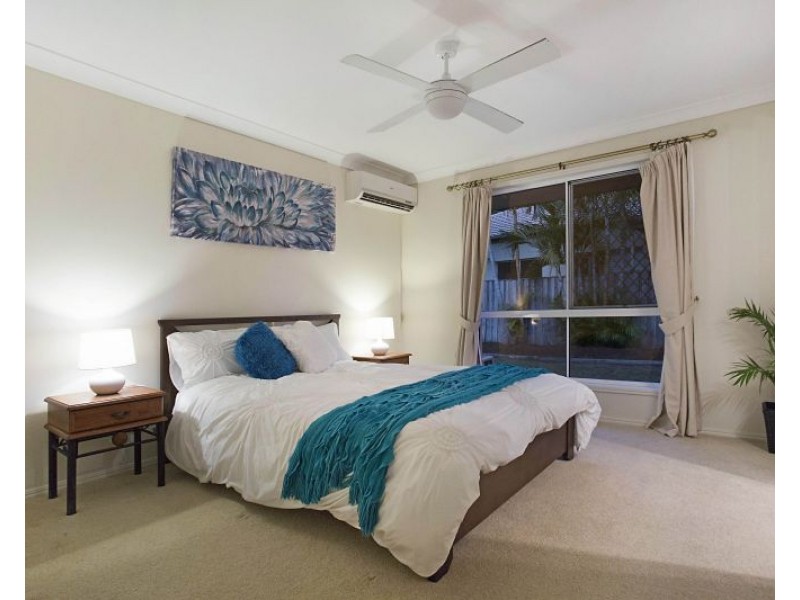 77 Burrendong Road, Coombabah QLD 4216