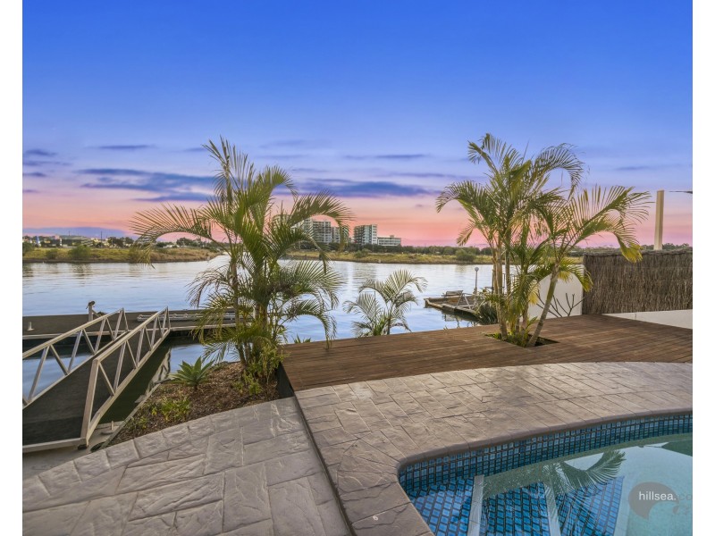 36 Anchorage Way, Biggera Waters QLD 4216