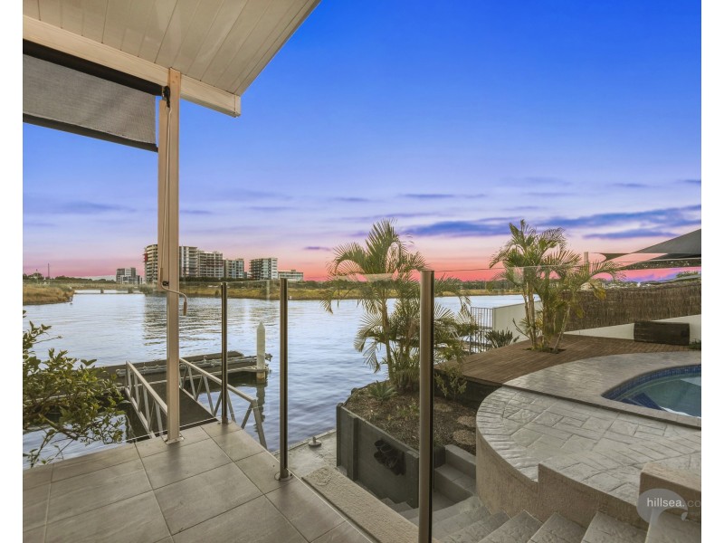 36 Anchorage Way, Biggera Waters QLD 4216