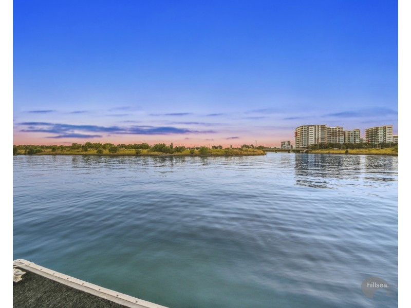 36 Anchorage Way, Biggera Waters QLD 4216