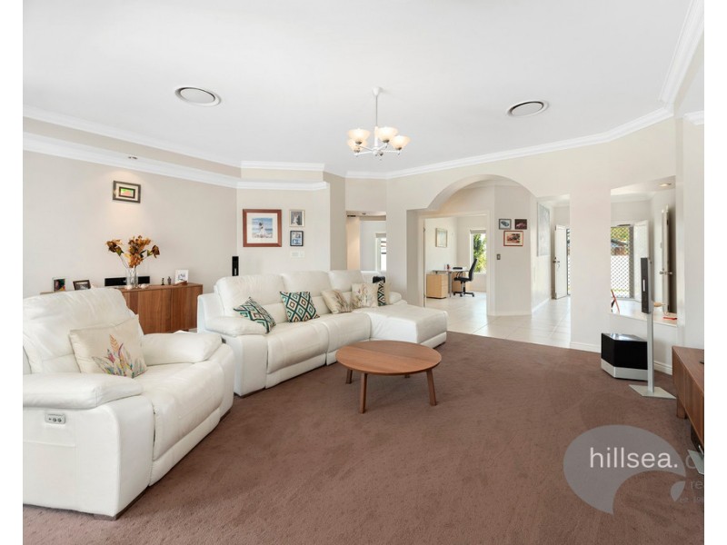 36 Anchorage Way, Biggera Waters QLD 4216