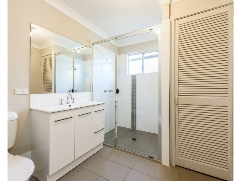 37 Tooraneedin Road, Coomera QLD 4209