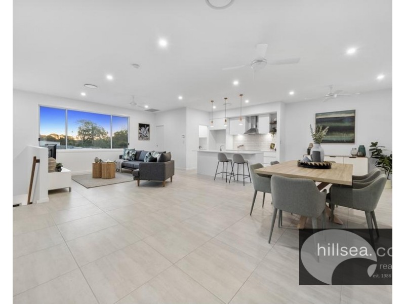 19a & 19b Killowill Avenue, Paradise Point QLD 4216