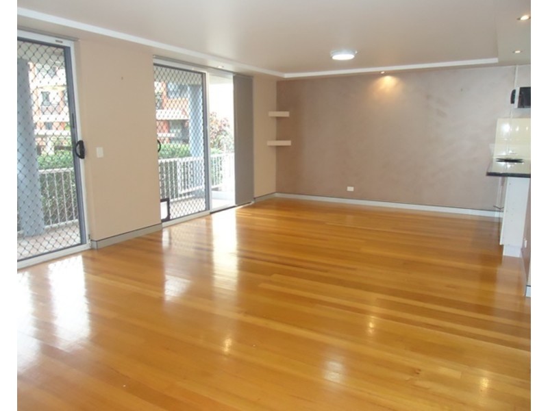 5/111 Frank Street, Labrador QLD 4215