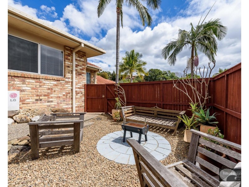 8 Avon Court, Pacific Pines QLD 4211