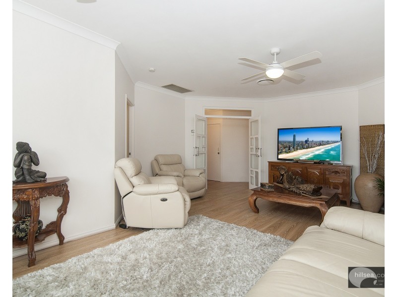 7/7 Esplanade West, Paradise Point QLD 4216