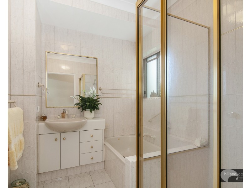 7/7 Esplanade West, Paradise Point QLD 4216