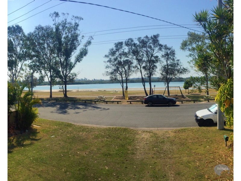 39 The Esplanade, Coombabah QLD 4216