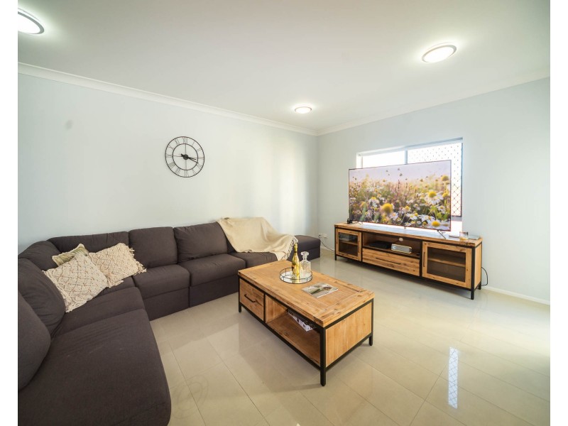 17/39 Frank Street, Labrador QLD 4215