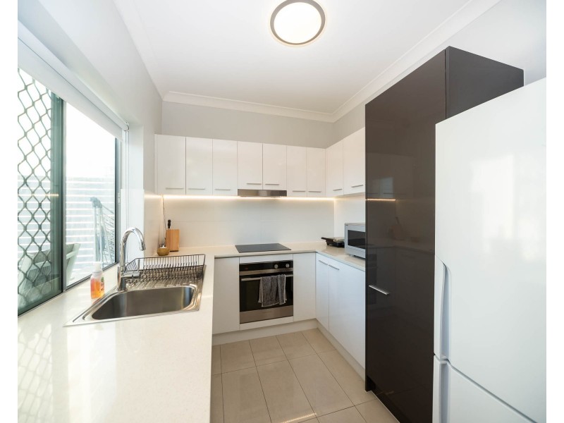 17/39 Frank Street, Labrador QLD 4215