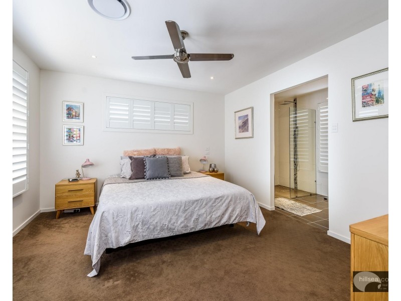 8 Tecona Avenue, Hollywell QLD 4216