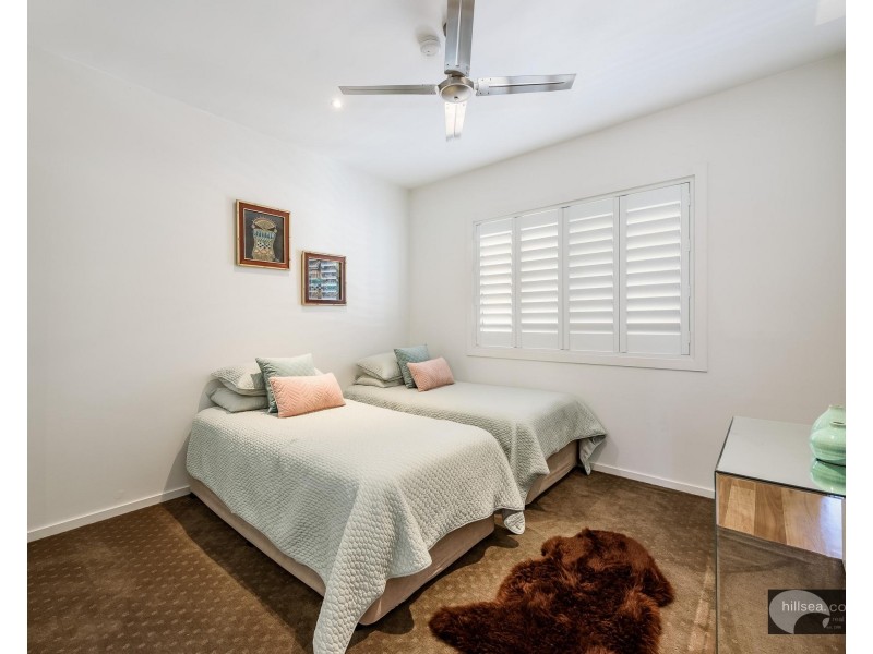 8 Tecona Avenue, Hollywell QLD 4216